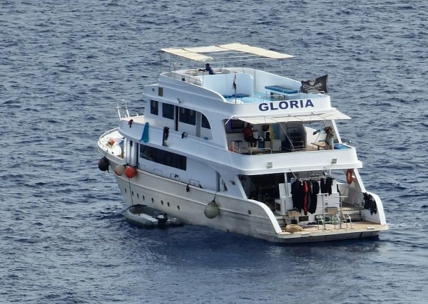 private safari boat2